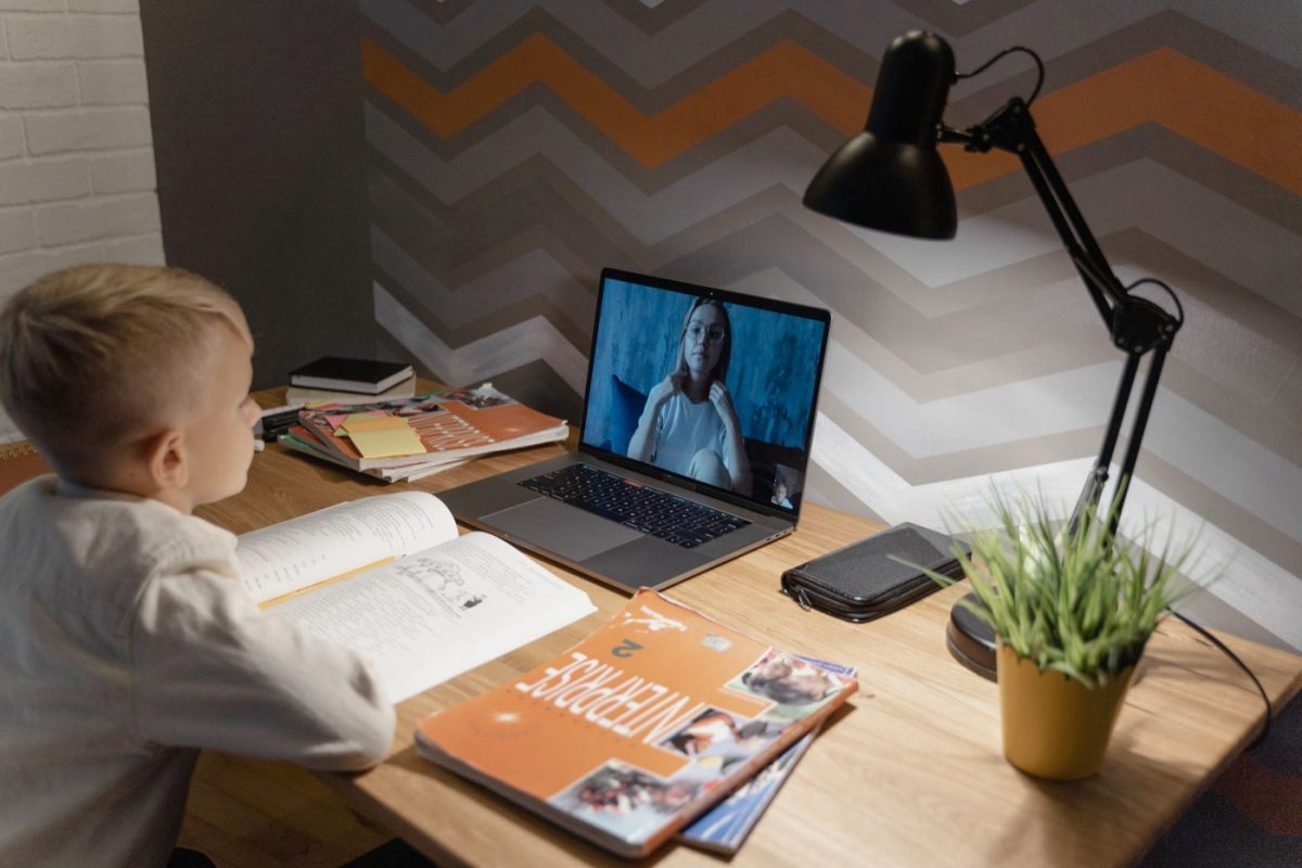 Hybrid learning : définition et guide de mise en place